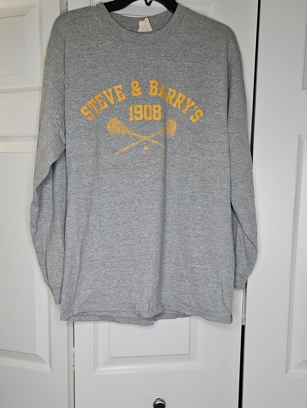 Y2K Steve & Barry's Heather Gray Long Sleeve Tshirt with Yellow Logo Size L